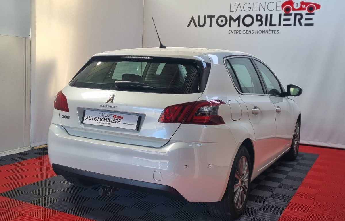 Peugeot 308 — 5