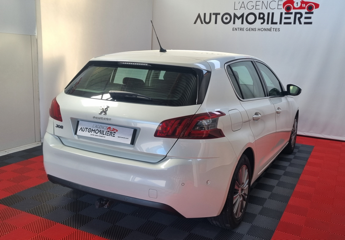 Peugeot 308 — 37