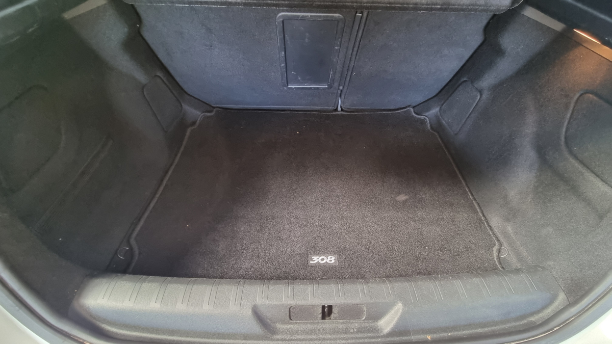 Peugeot 308 — 10