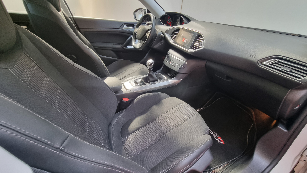 Peugeot 308 — 15