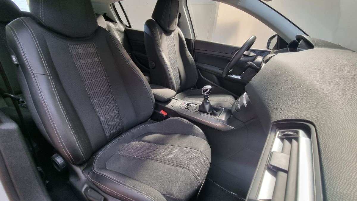 Peugeot 308 — 16