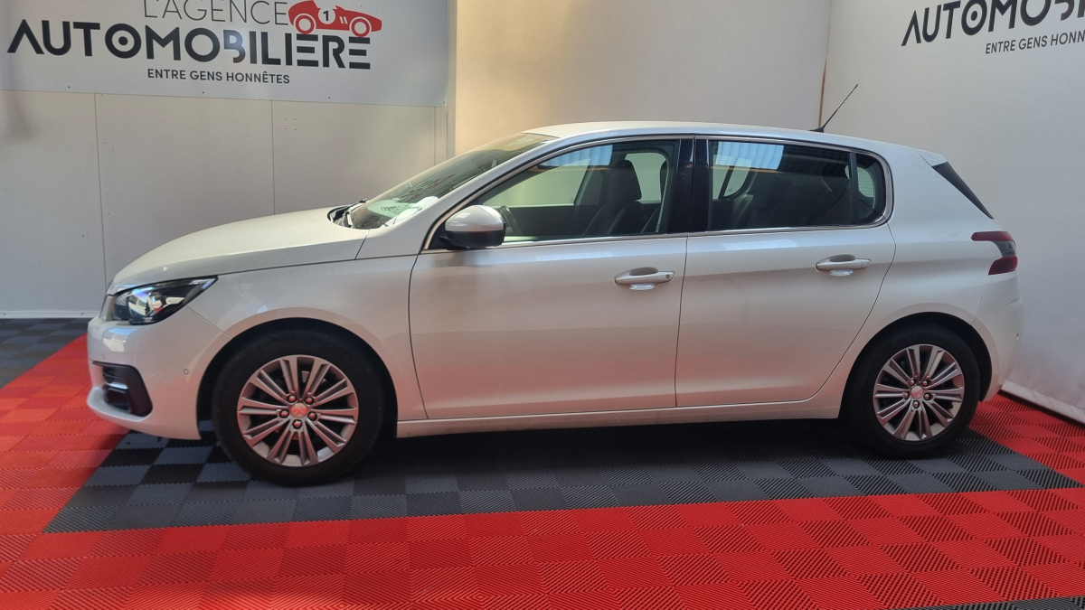 Peugeot 308 — 8