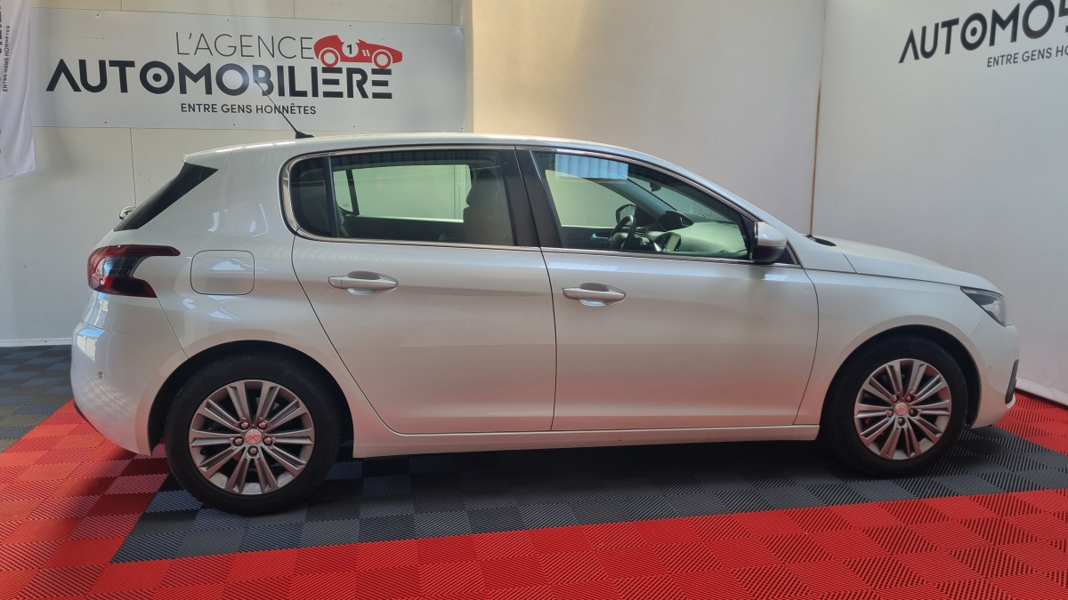 Peugeot 308 — 4