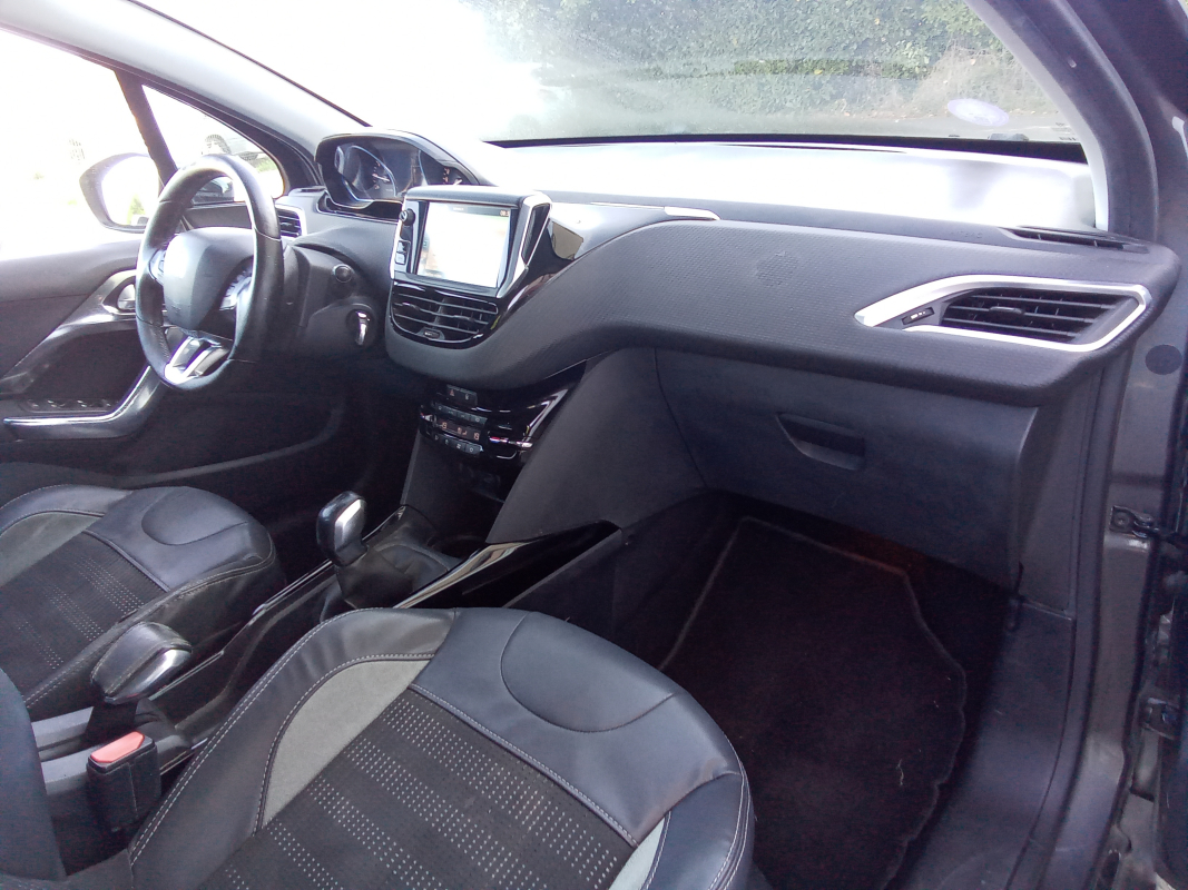 Peugeot 2008 — 14