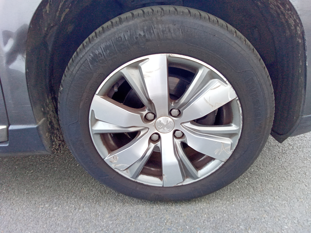 Peugeot 2008 — 20