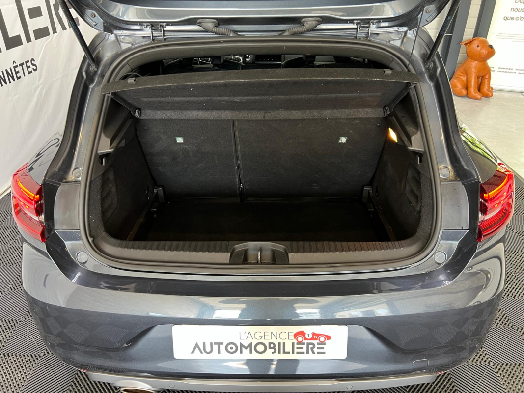 Renault Clio — 18