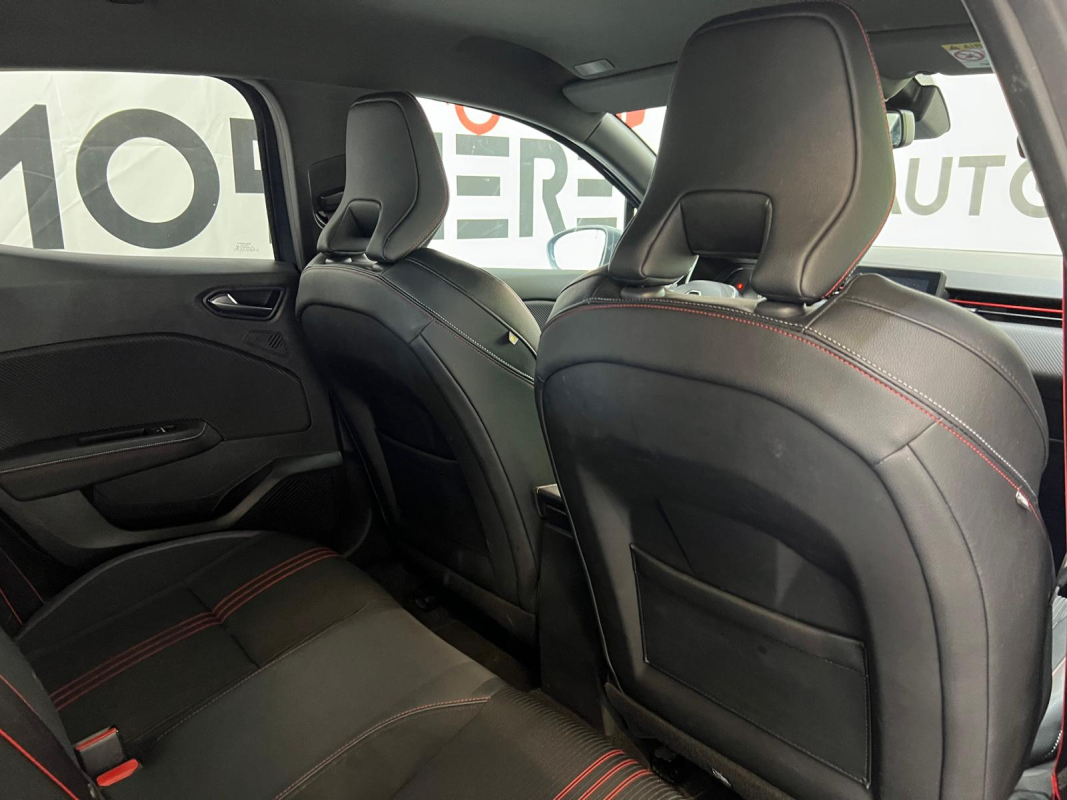 Renault Clio — 16