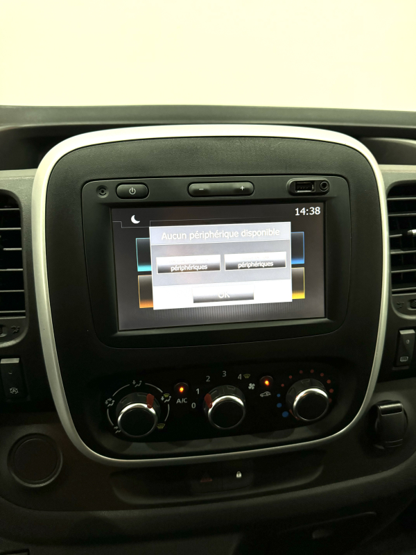 Renault Trafic — 28