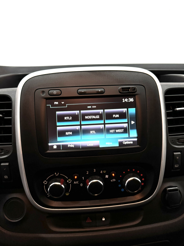 Renault Trafic — 30