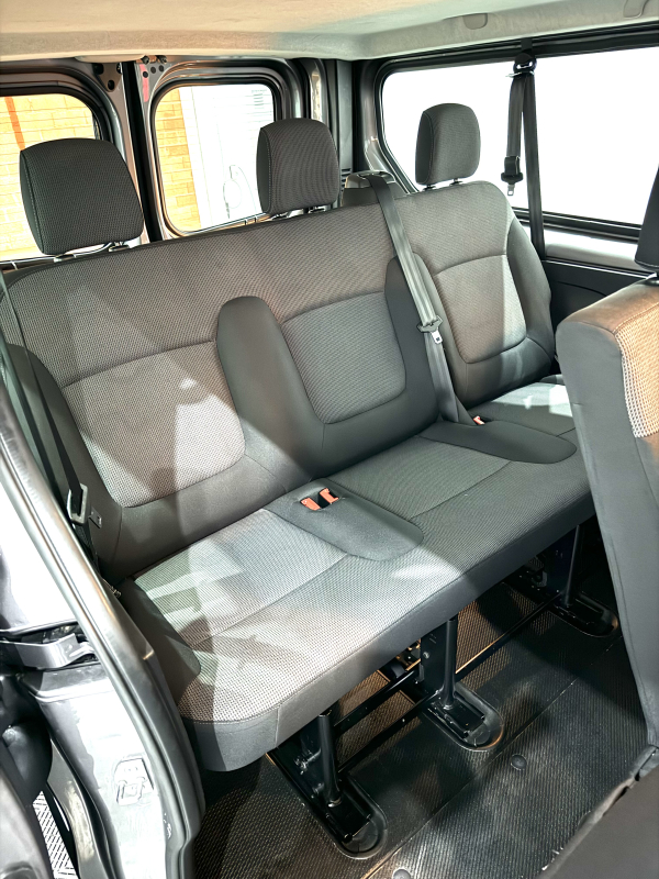 Renault Trafic — 16