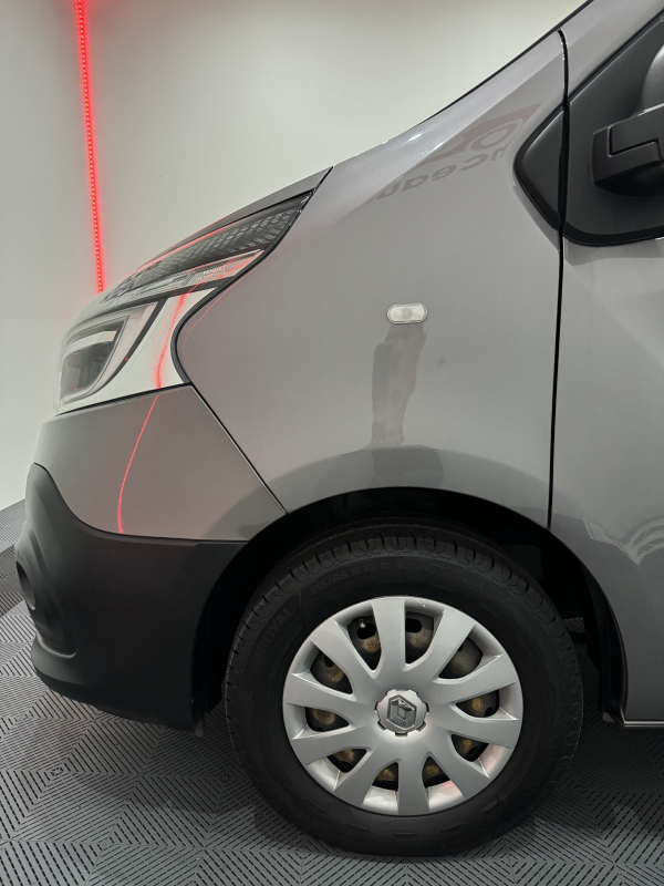 Renault Trafic — 21
