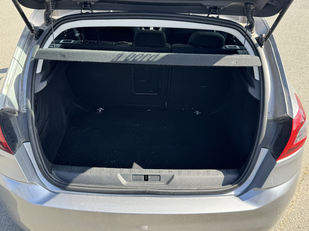 Peugeot 308 — 7