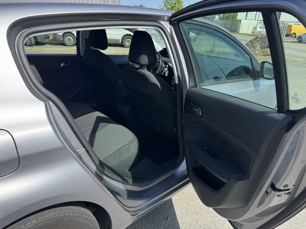 Peugeot 308 — 26
