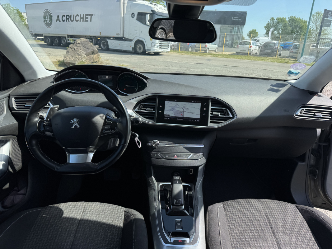 Peugeot 308 — 15
