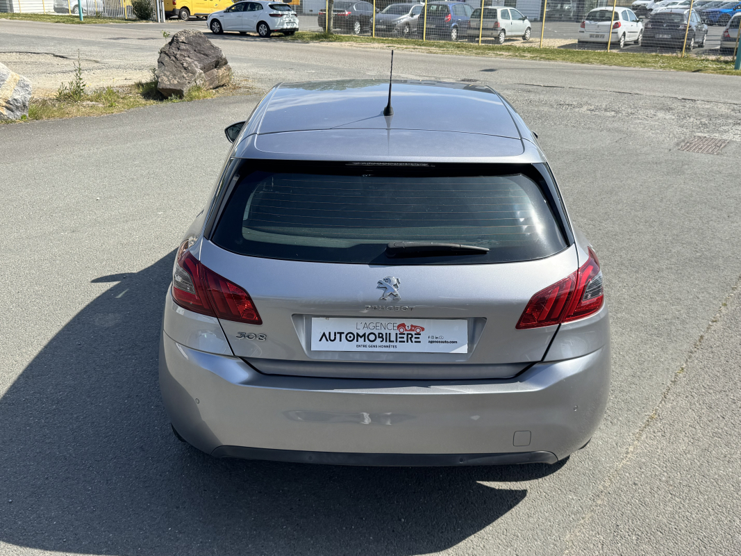 Peugeot 308 — 6