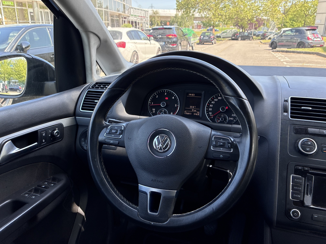 Volkswagen Touran — 19