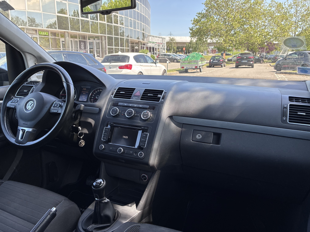 Volkswagen Touran — 13