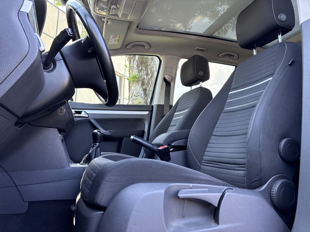 Volkswagen Touran — 10