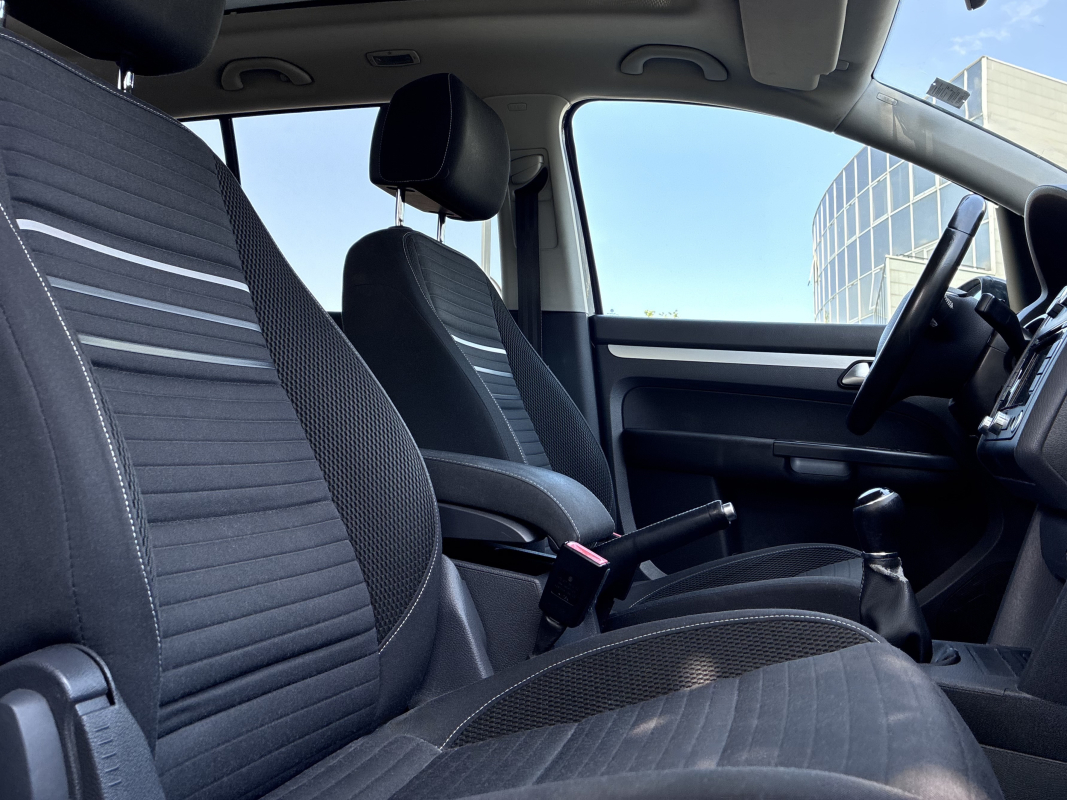Volkswagen Touran — 14