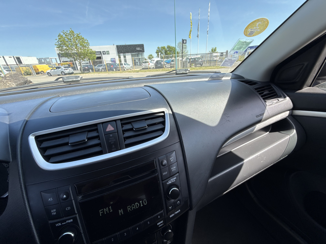 Suzuki Swift — 27