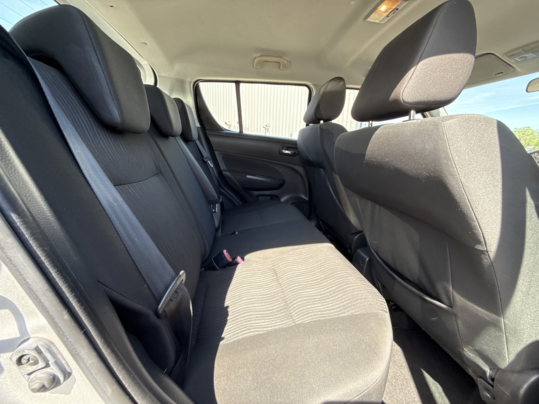 Suzuki Swift — 12