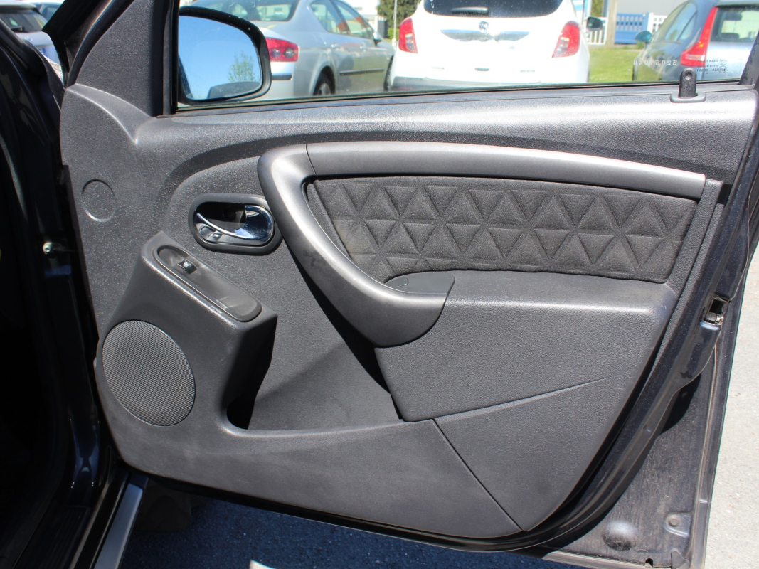 Dacia Dacia Duster — 32
