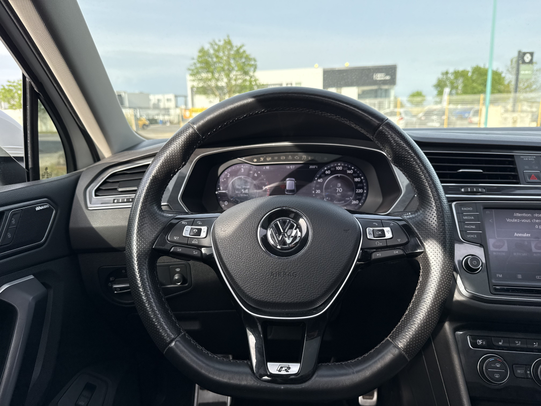 Volkswagen Tiguan — 19