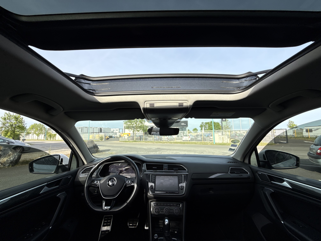 Volkswagen Tiguan — 18