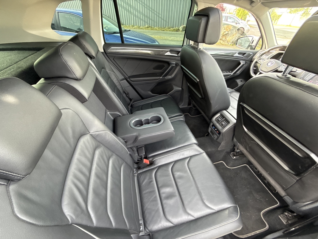 Volkswagen Tiguan — 13