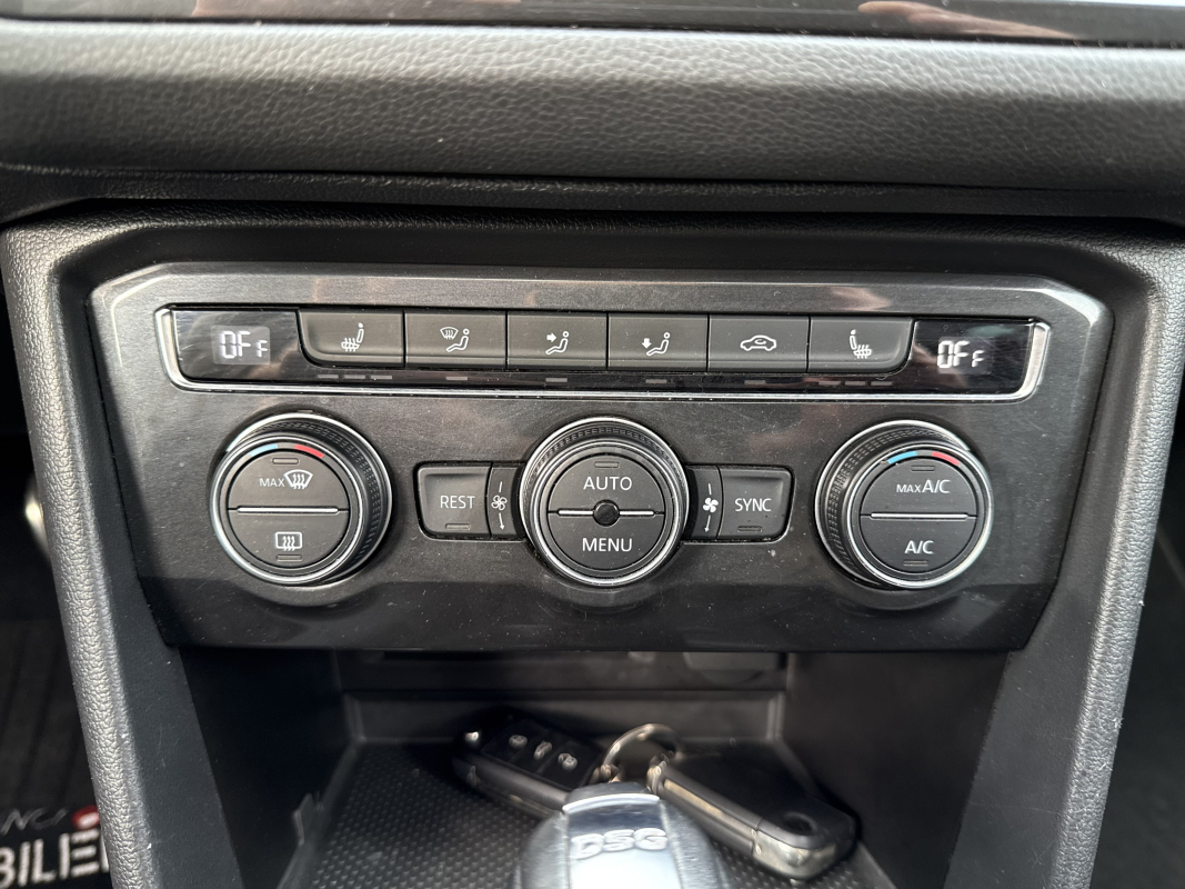 Volkswagen Tiguan — 21