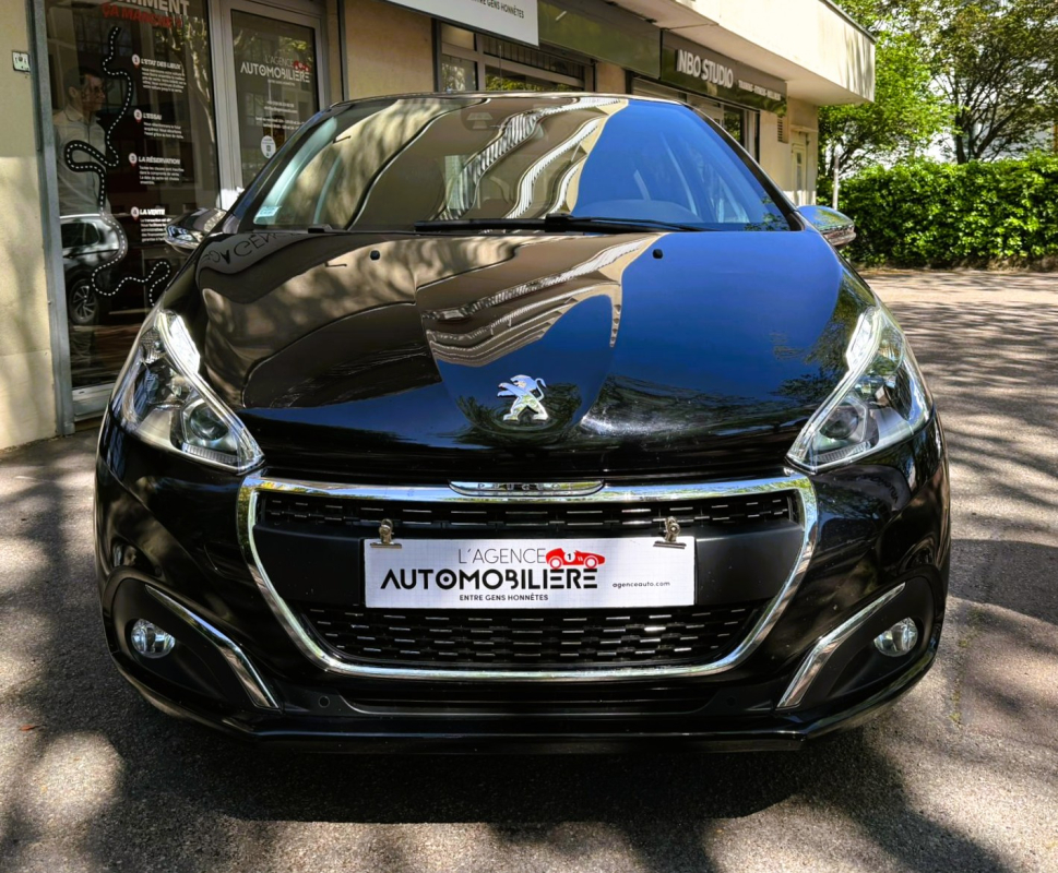 Peugeot 208 — 2