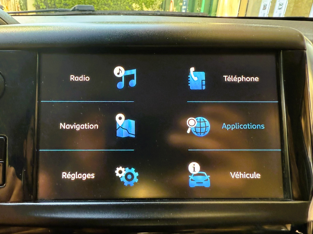 Peugeot 208 — 20