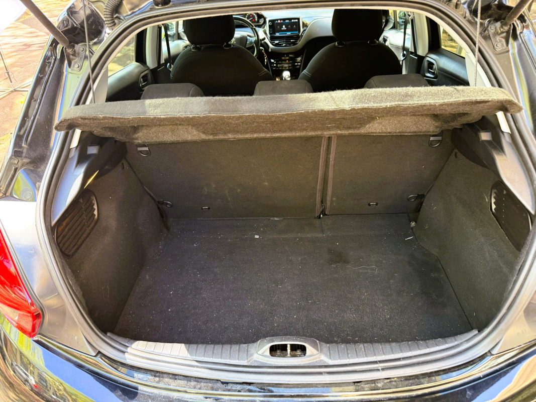 Peugeot 208 — 26