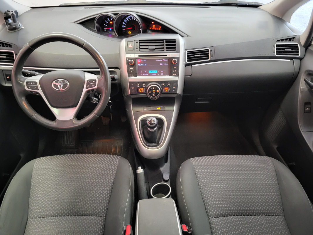 Toyota Verso — 13