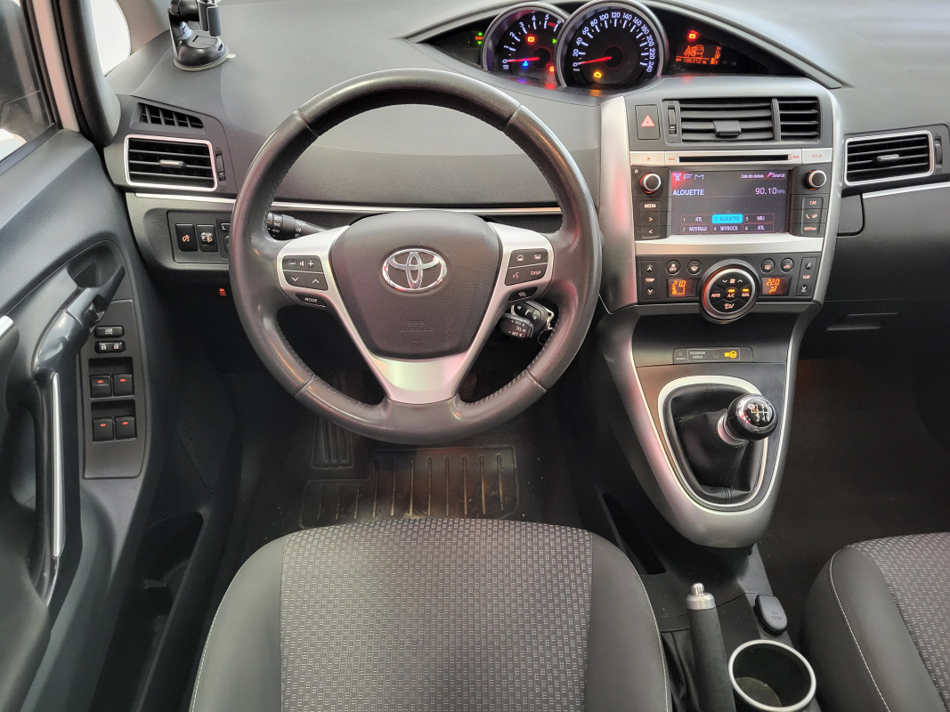 Toyota Verso — 14