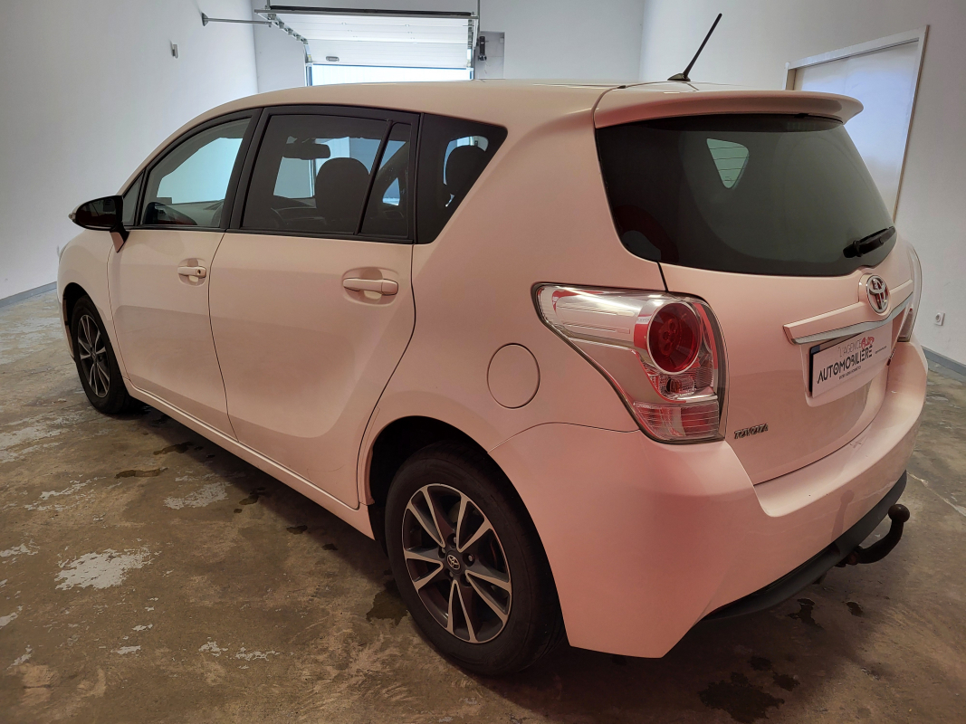 Toyota Verso — 5