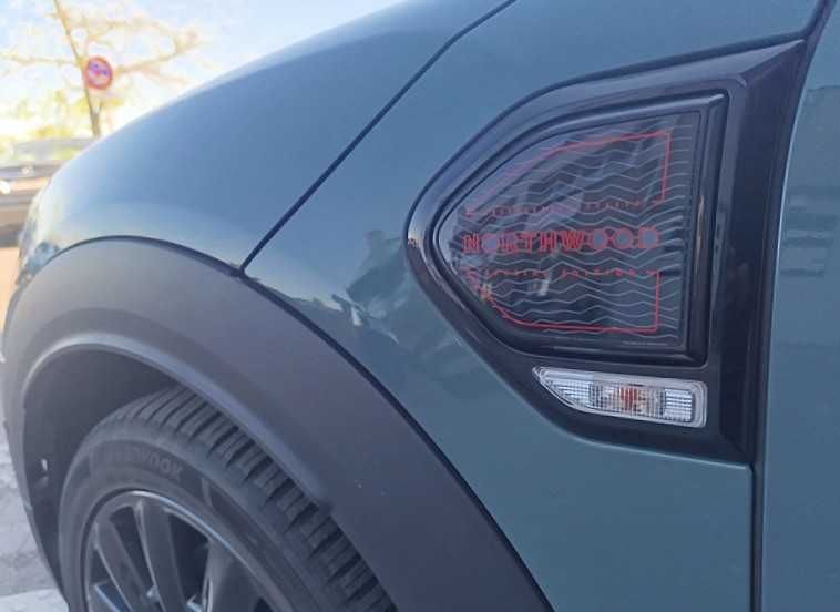 Mini Mini Countryman — 36