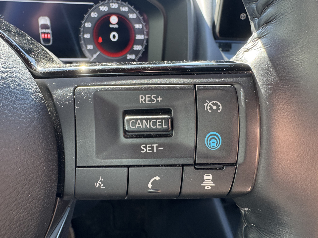 Nissan Qashqai — 17