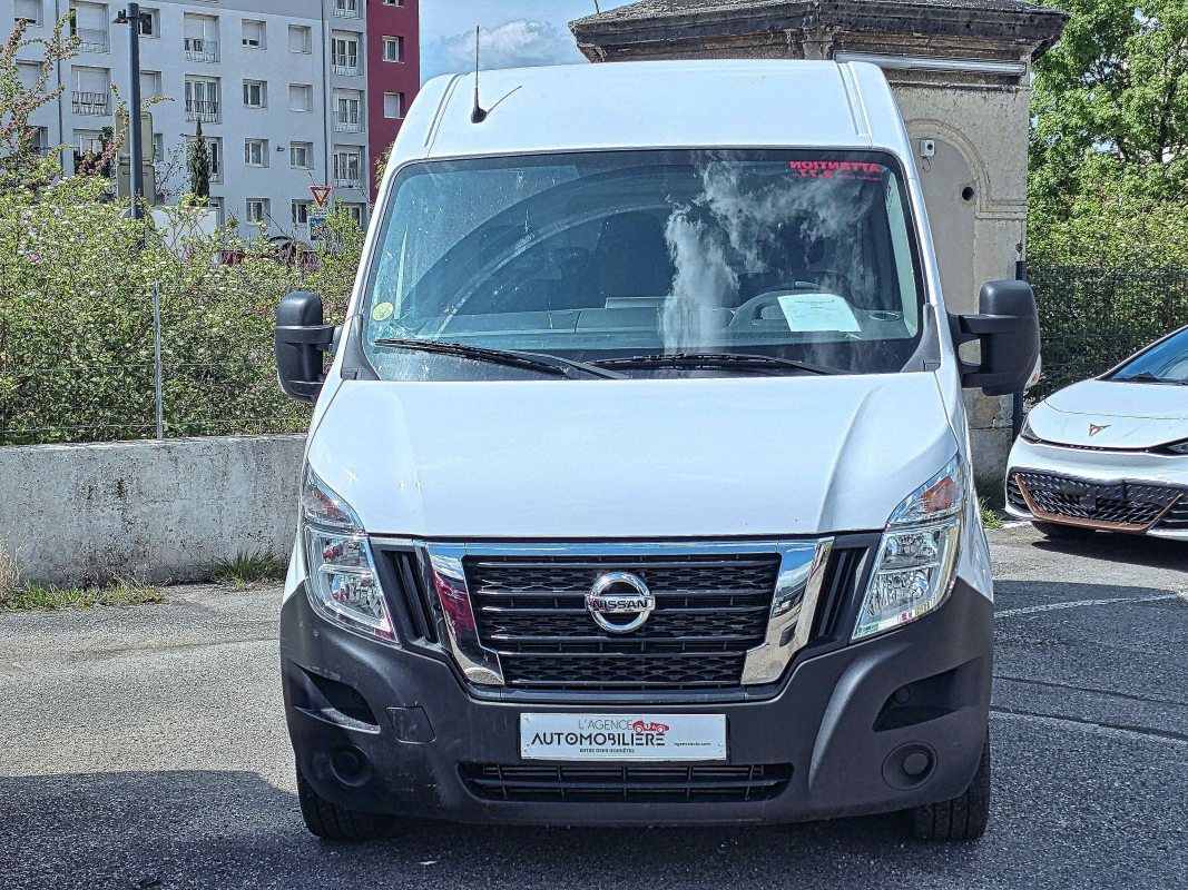 Nissan Interstar — 5