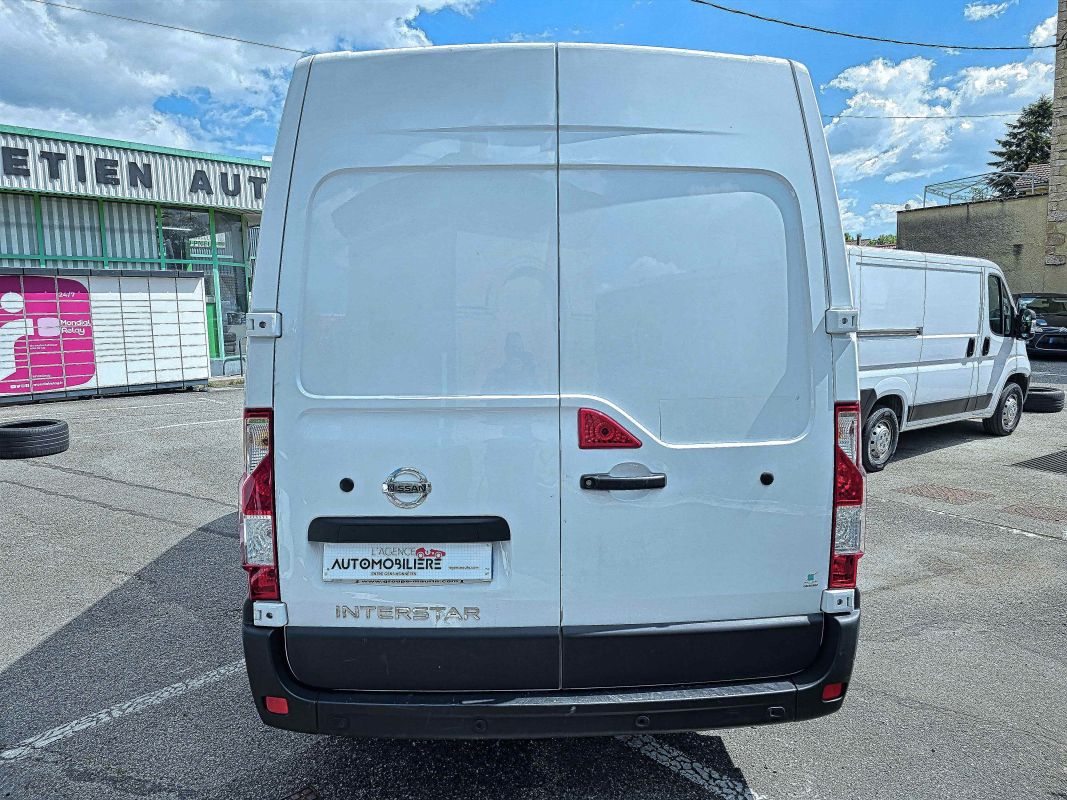 Nissan Interstar — 6