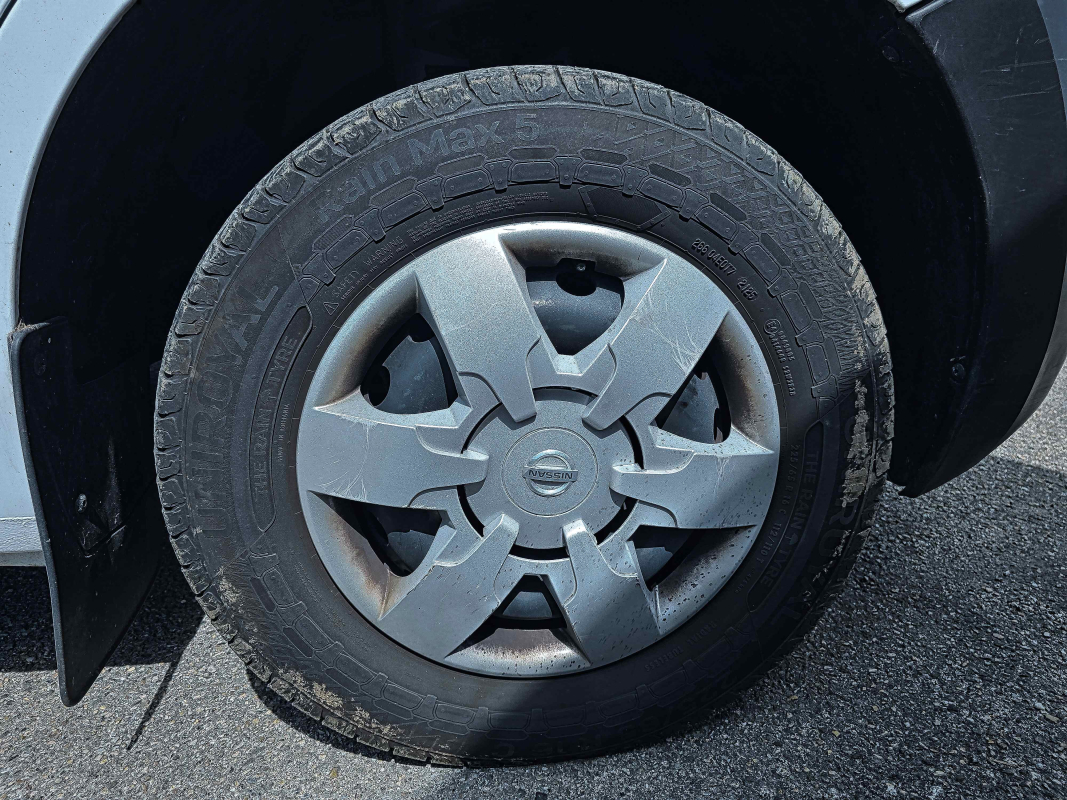 Nissan Interstar — 32