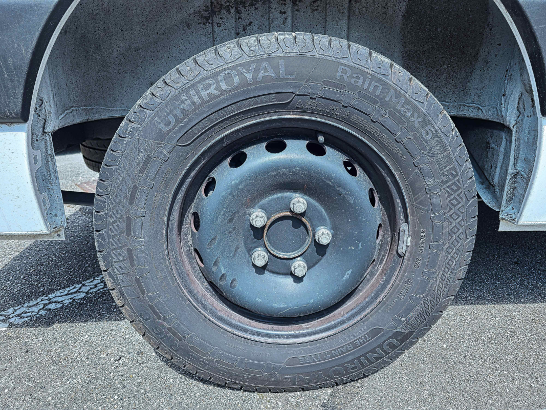 Nissan Interstar — 35