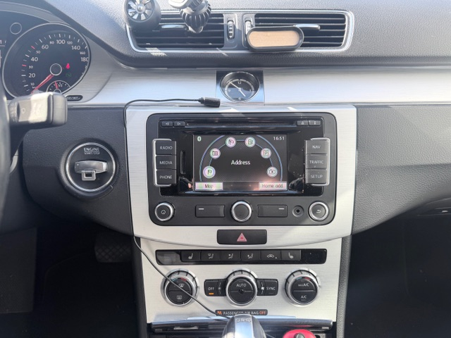 Volkswagen Passat CC — 11