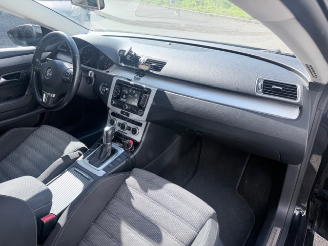 Volkswagen Passat CC — 8