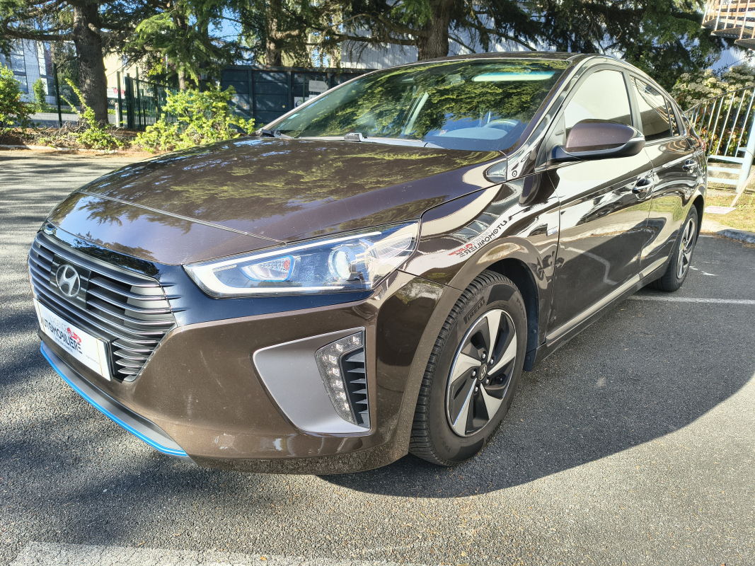 Hyundai IONIQ — 3