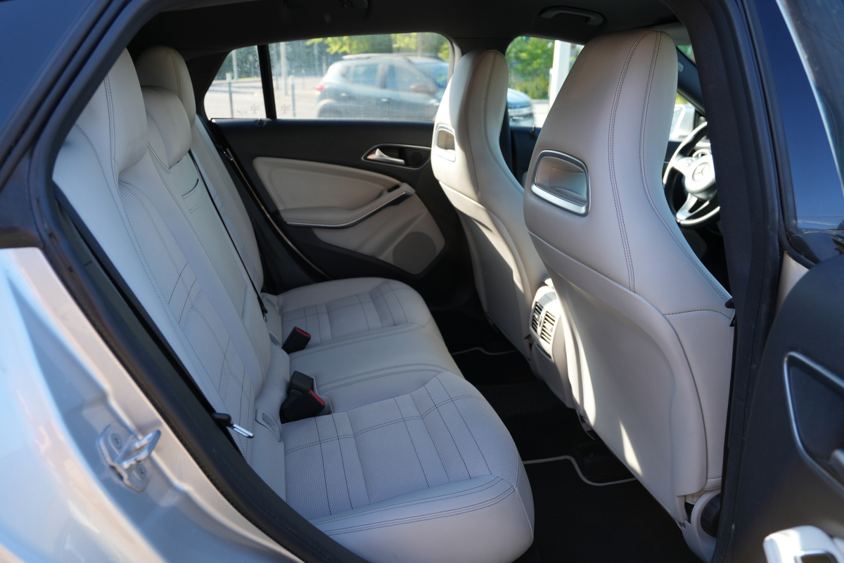 Mercedes Classe CLA — 38