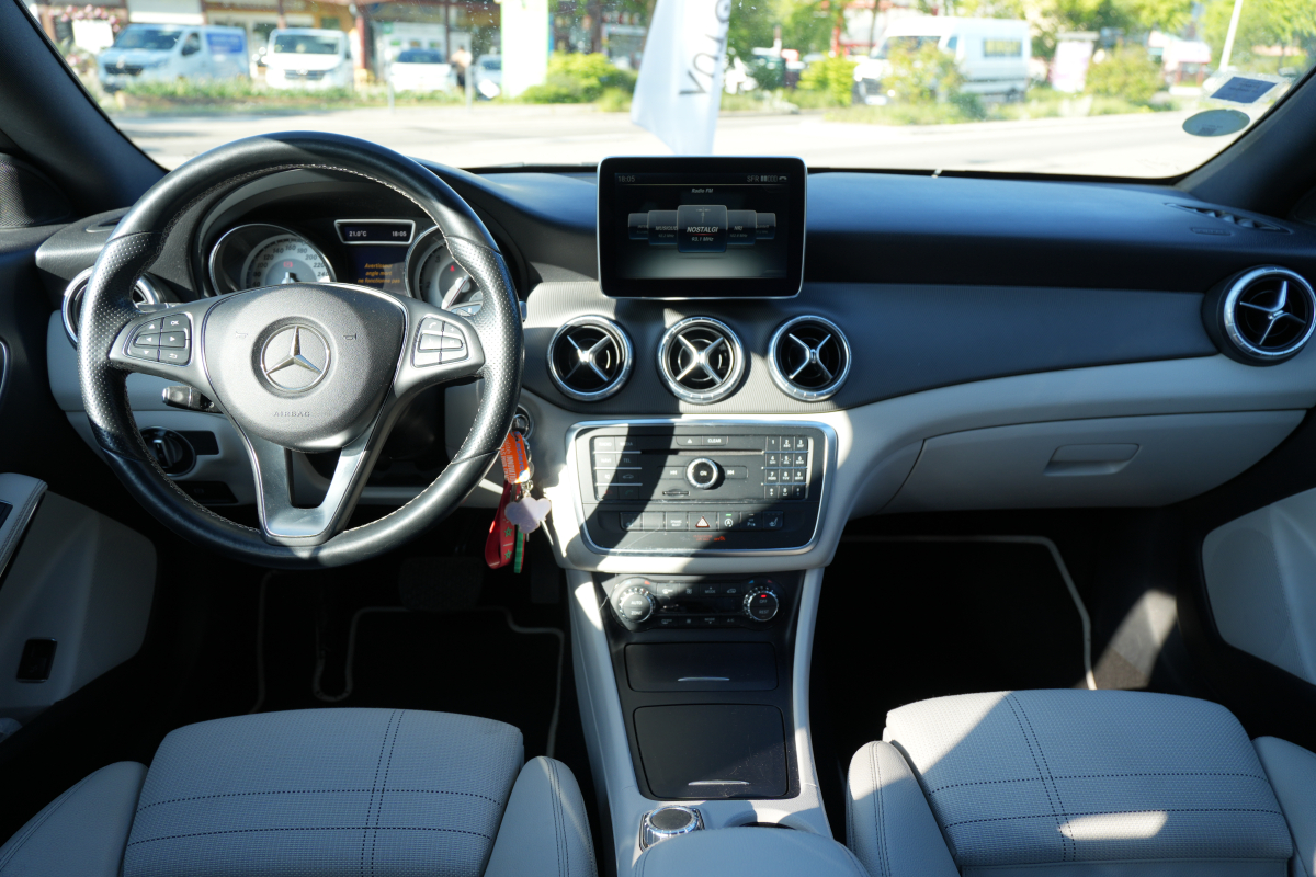 Mercedes Classe CLA — 10