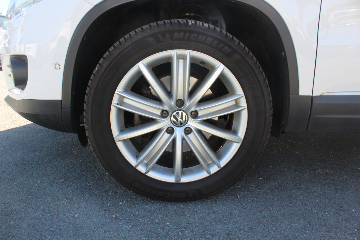 Volkswagen Tiguan — 23
