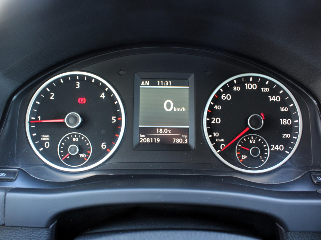 Volkswagen Tiguan — 15