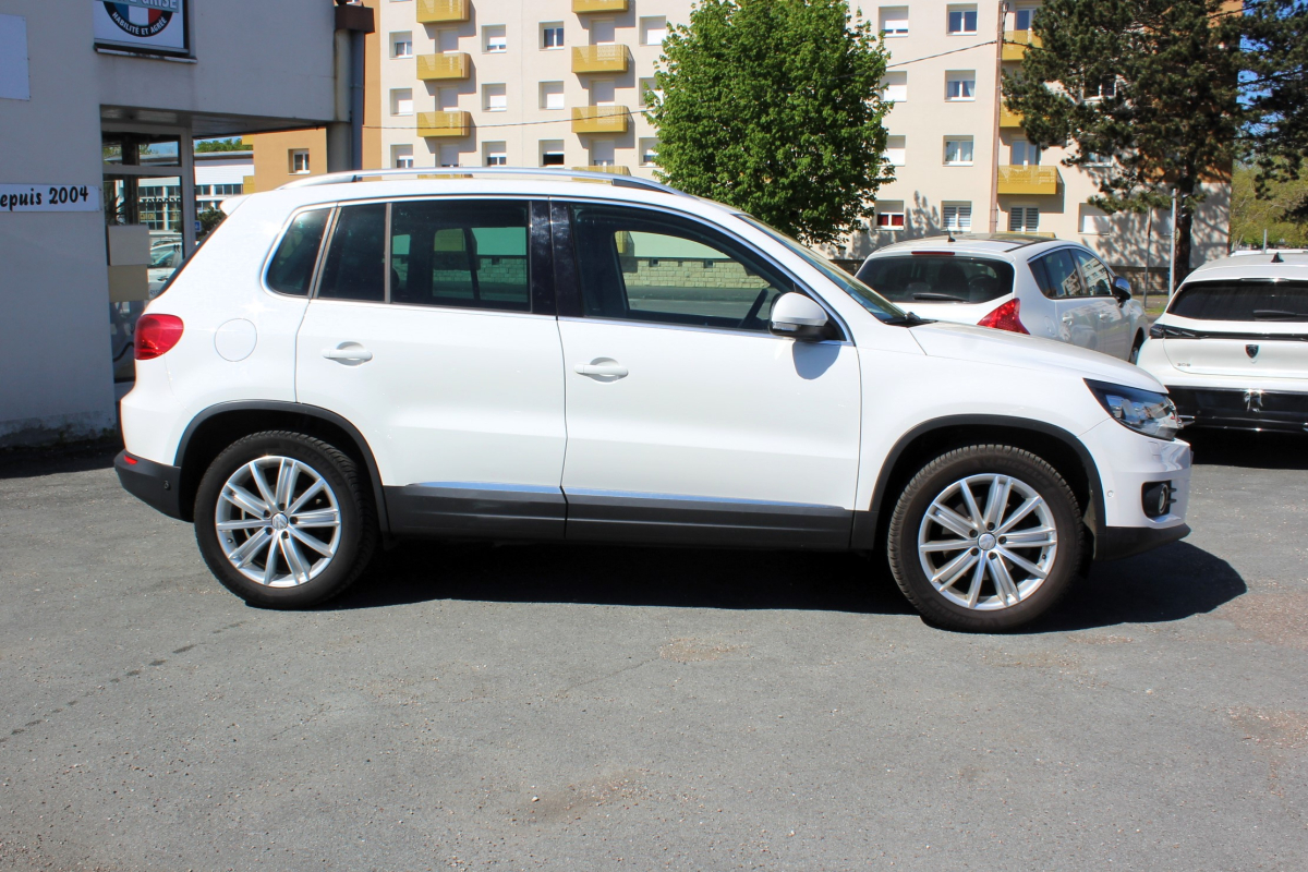 Volkswagen Tiguan — 22